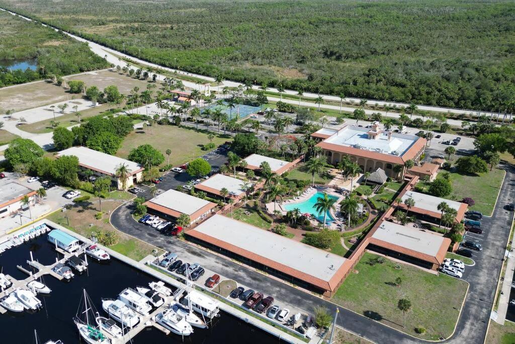 Marina Getaway On The Water! Apartamento North Naples
