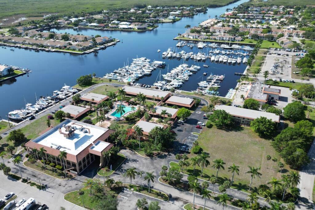 Marina Getaway On The Water! Apartamento North Naples