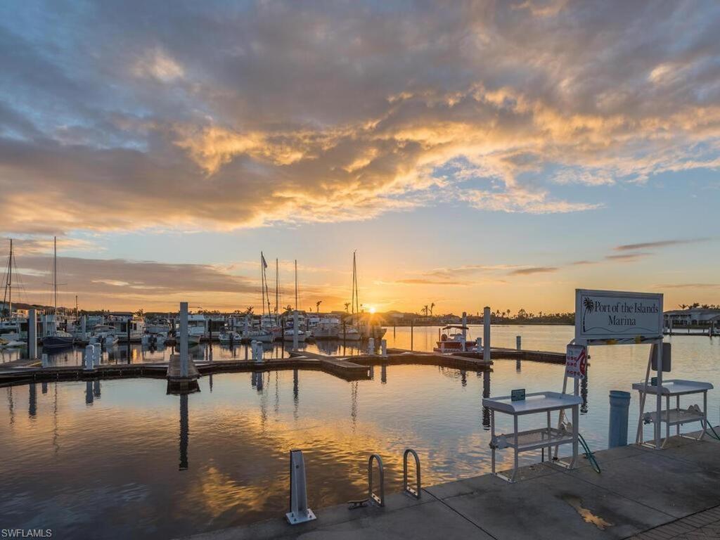 Marina Getaway On The Water! Apartamento North Naples