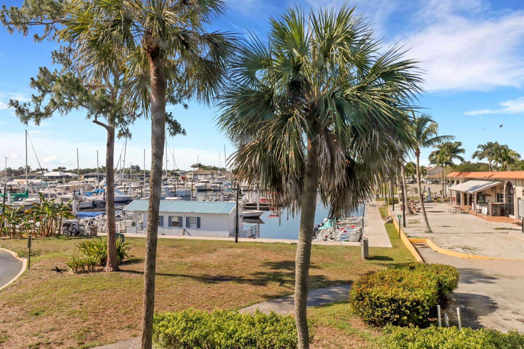 Marina Getaway On The Water! Apartamento