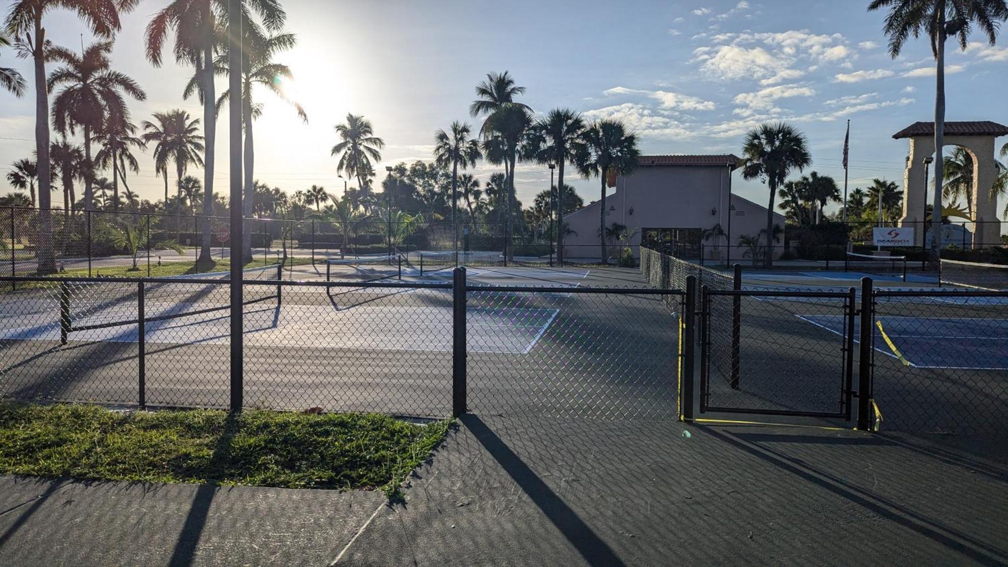 Marina Getaway On The Water! * North Naples